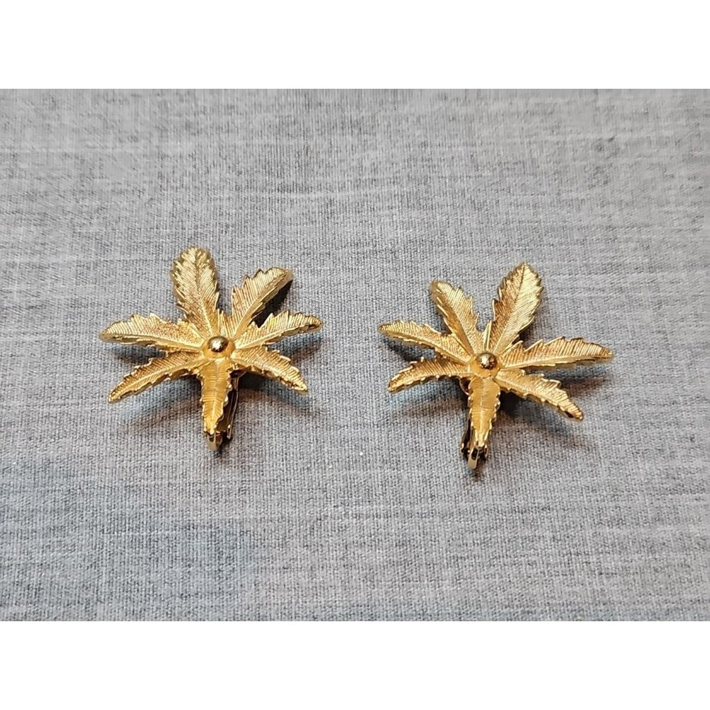 Vintage Sarah Coventry Palm Tree Clip On Earrings, Gold Tone